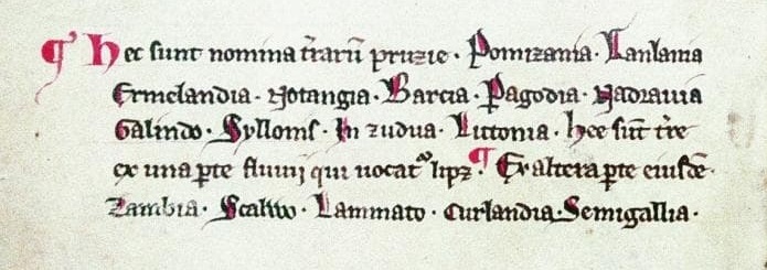 Fragment średniowiecznego rękopisu Liber Census Daniae z łacińskimi nazwami plemion i krain bałtyckich, w tym pruskich.